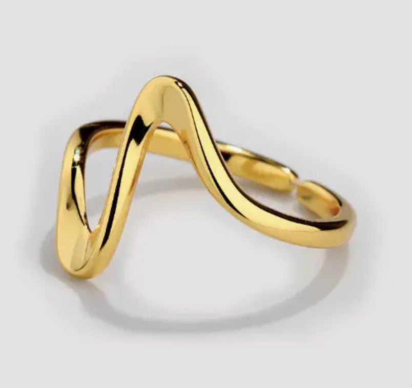 Infinity wave ring